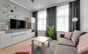 Royal Rose - Premium Beach Apartment